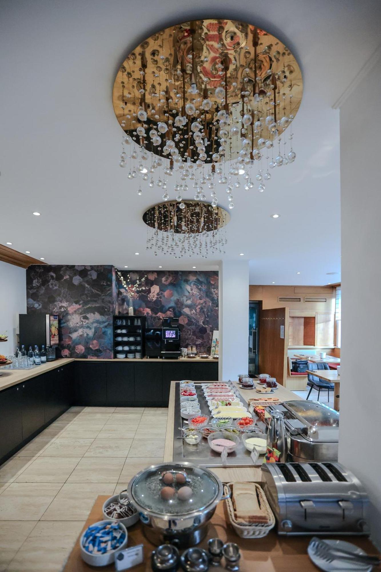 Arthotel Ana Flair Нёрдлинген Экстерьер фото